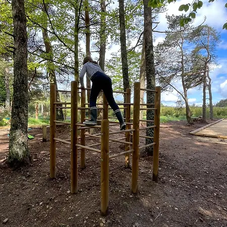 Tatil Evi Avec Bain A Remous Privatif, Piscine, Salle De Sport Et Aire De Jeux Au Bord Du Golf De Chambon - Fr-1-582-370