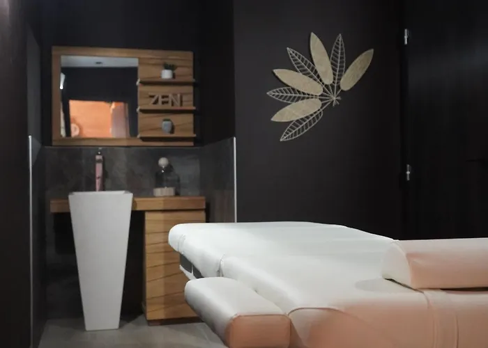 Feriehus Avec Bain A Remous Privatif, Piscine, Salle De Sport Et Aire De Jeux Au Bord Du Golf De Chambon - Fr-1-582-370 Le Chambon-sur-Lignon