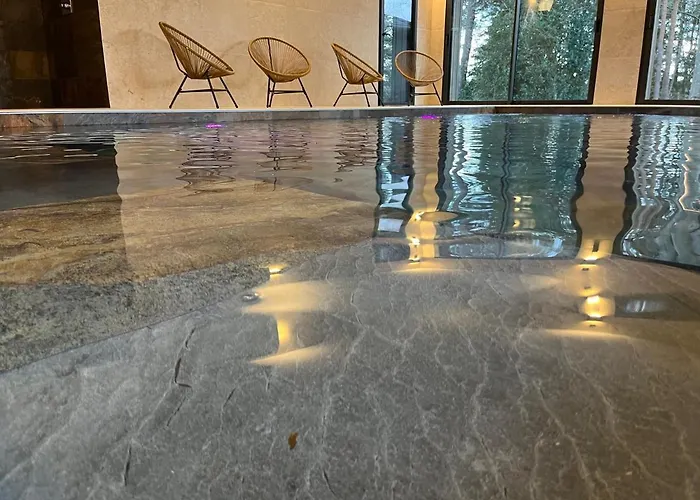 Feriehus Avec Bain A Remous Privatif, Piscine, Salle De Sport Et Aire De Jeux Au Bord Du Golf De Chambon - Fr-1-582-370 *